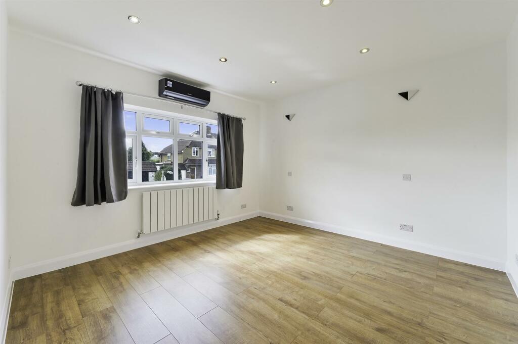 JOSEPHINE AVENUE, 75- (4).jpg