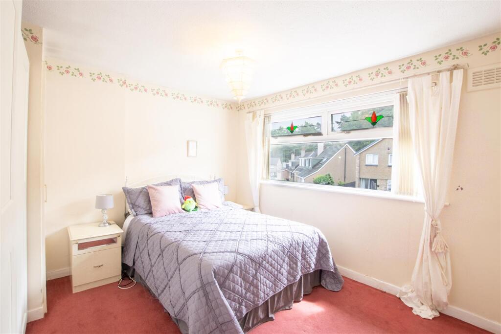 bedroom.1-1.jpg