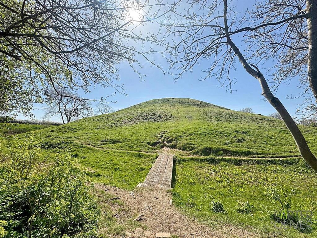 ENTRANCE TO THE TUMP
