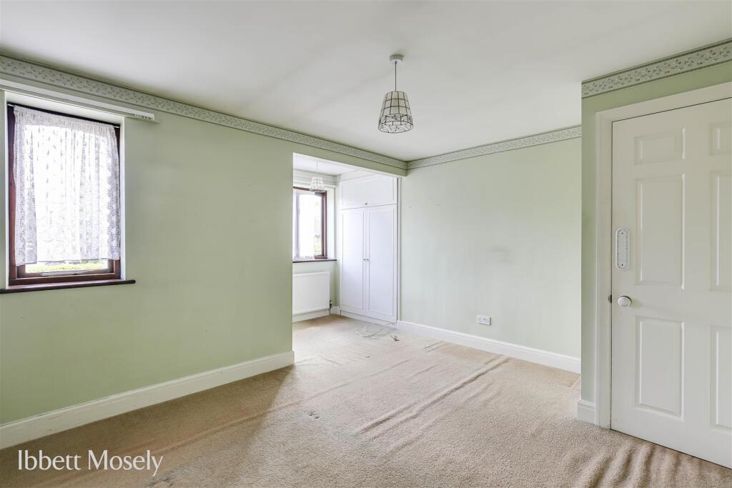 15 Bedroom 1 - May 2025.jpg