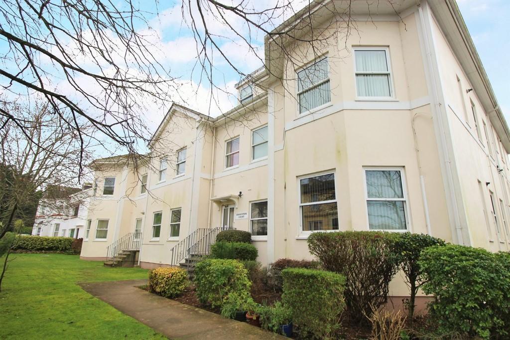 Front T202508010915.jpg