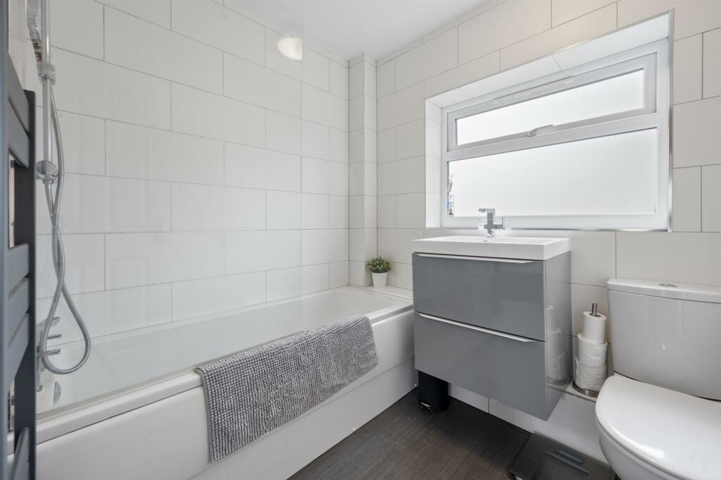 Bathroom - bath and vanity unit.jpg