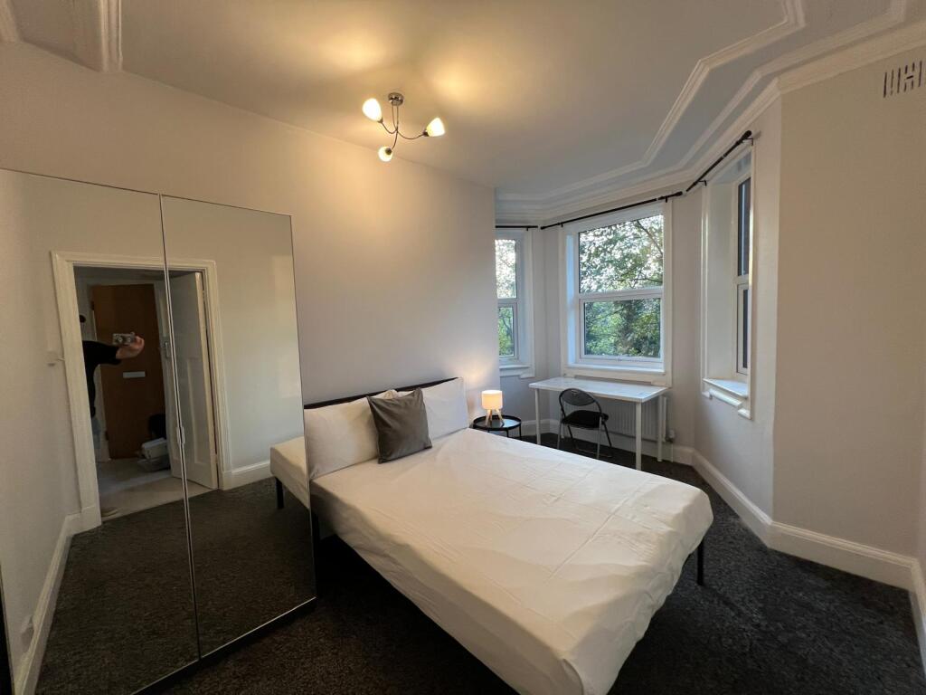 North Circular Road, NW11