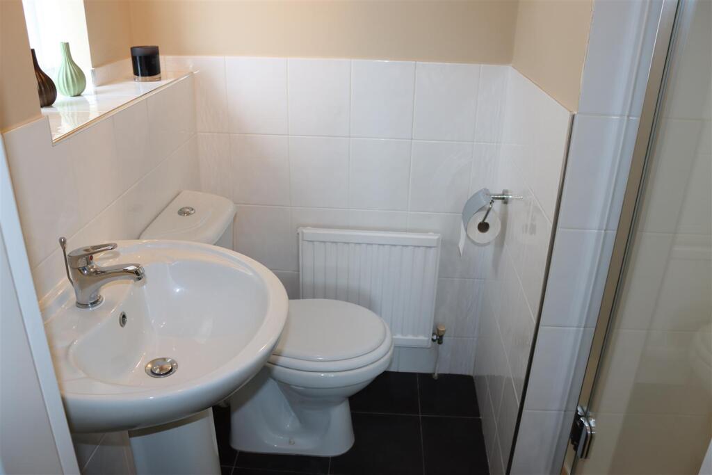 ENSUITE SHOWER ROOM