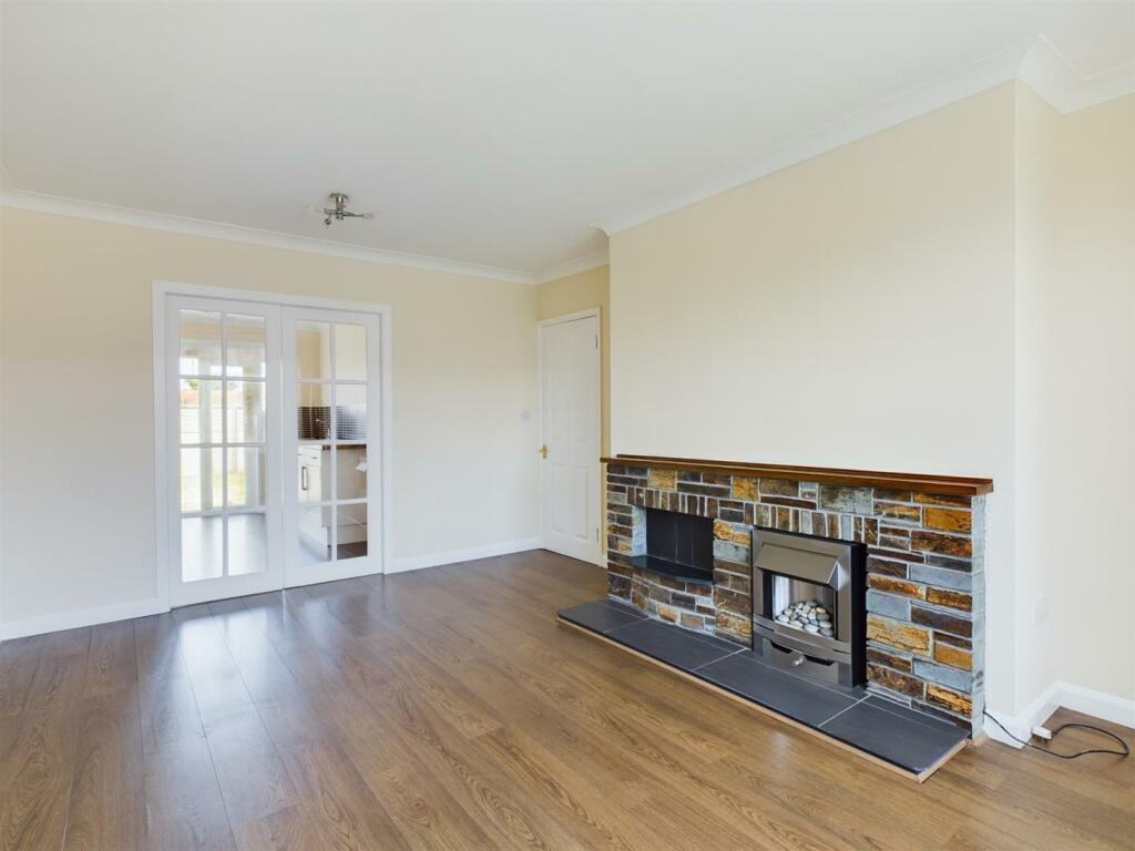 Lounge to kitchen