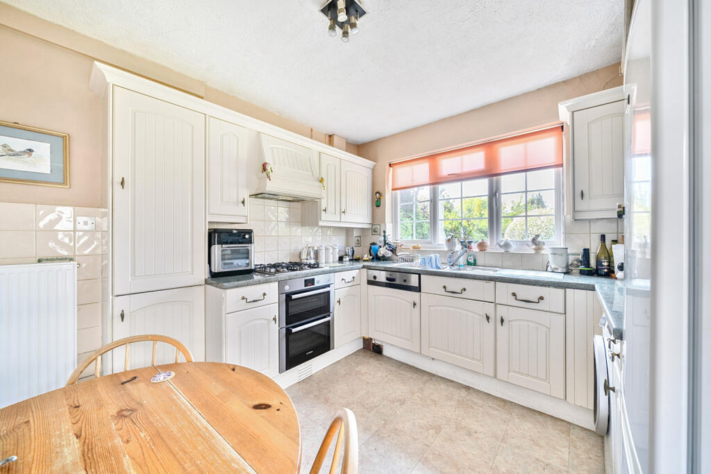 1311318-10-6851bb...