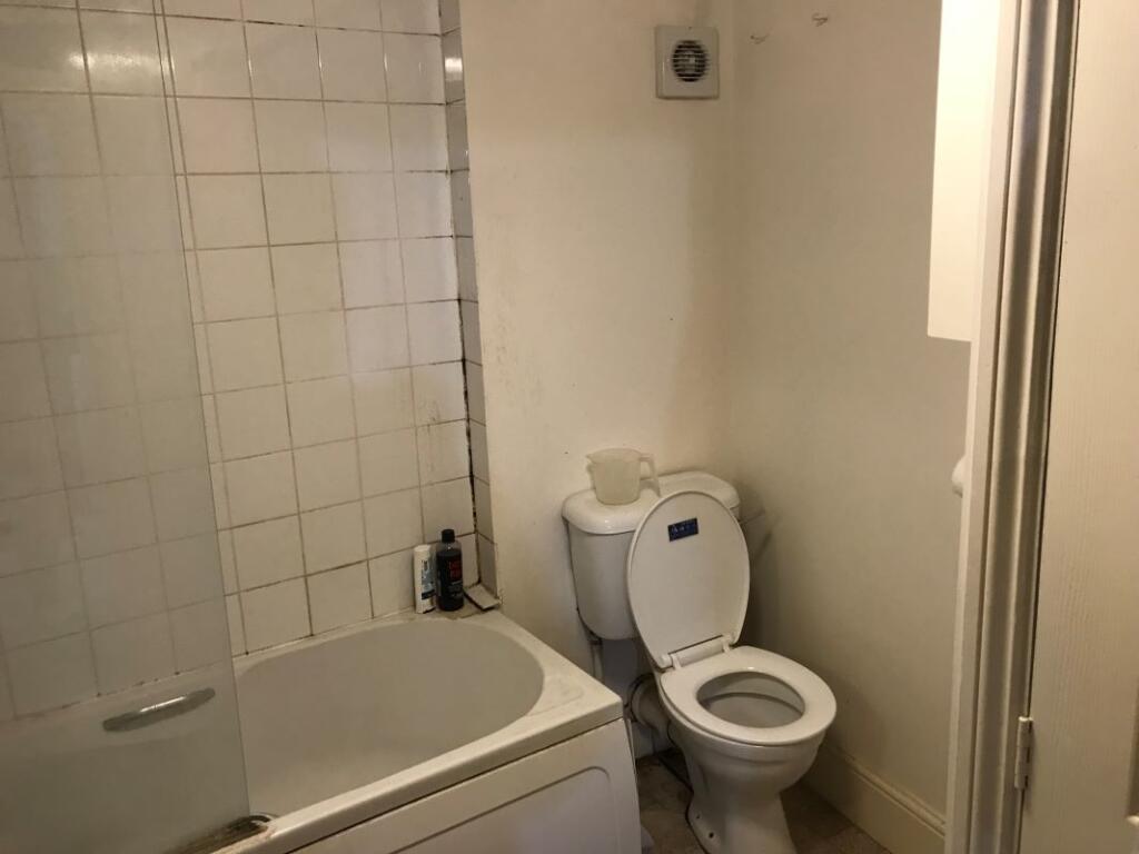 Flat 1