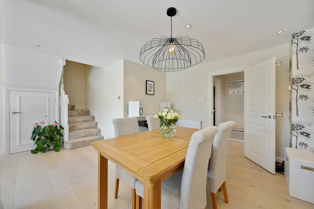 Dining Room.jpg