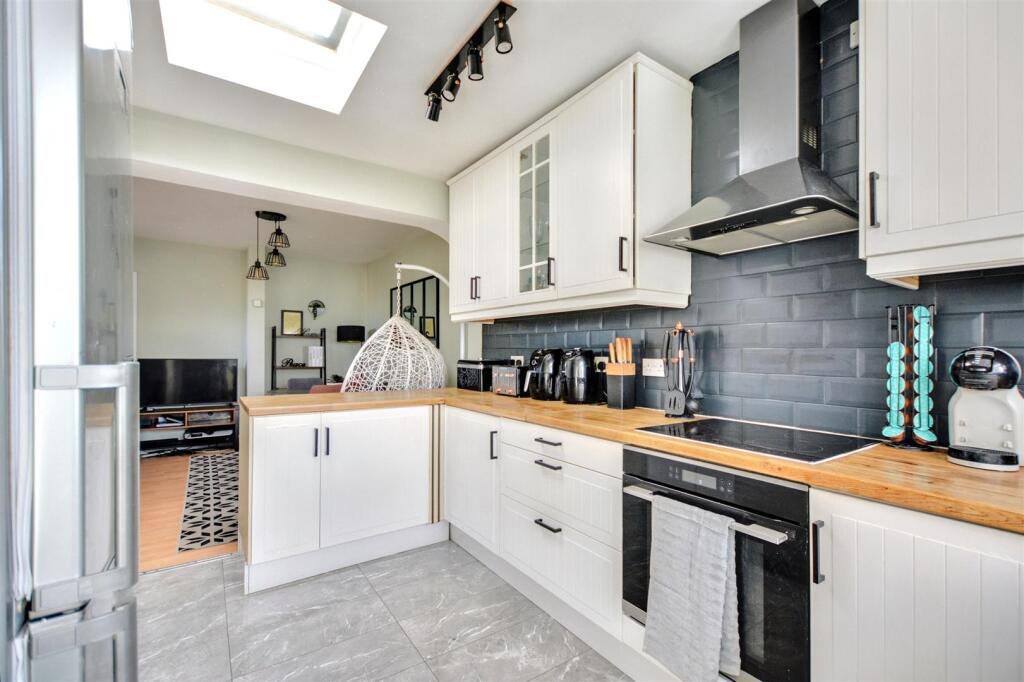 Kitchen_3.jpeg