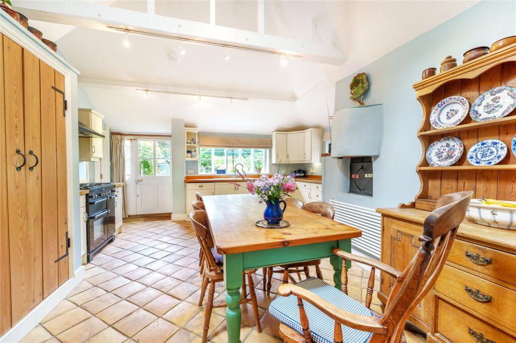 Kitchen/Breakfast Rm