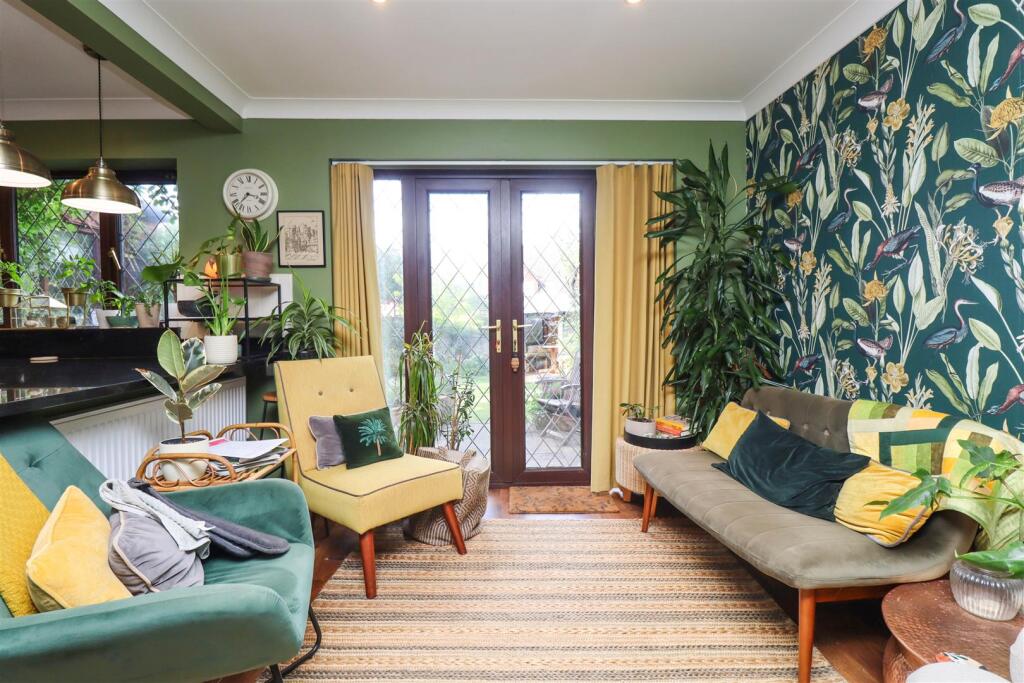 Breakfast Room