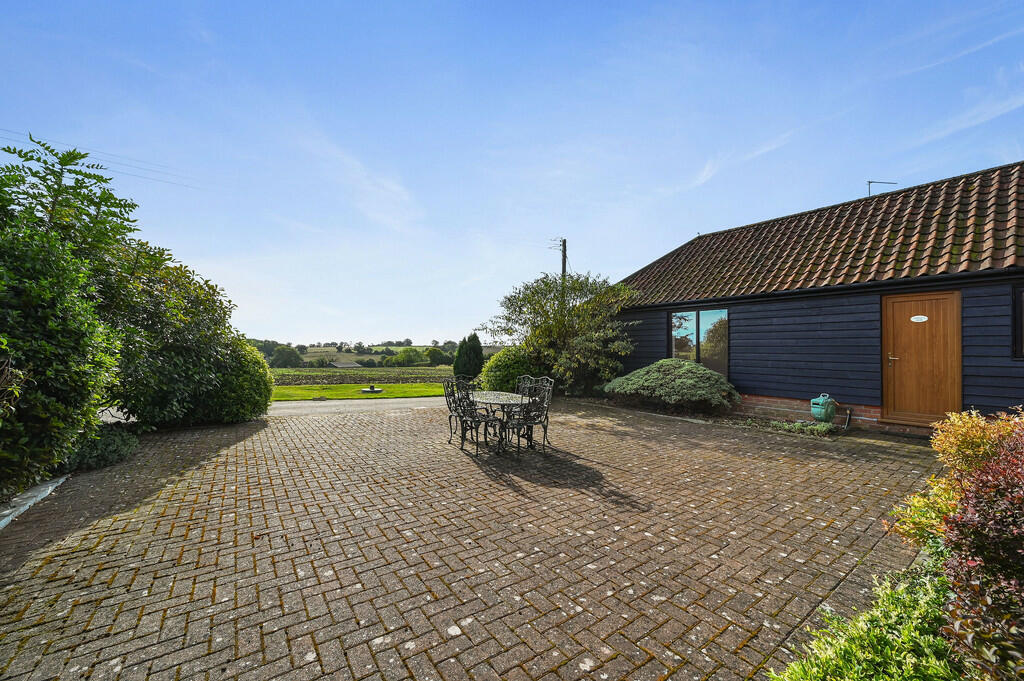 PT-TV-HillTopHous...