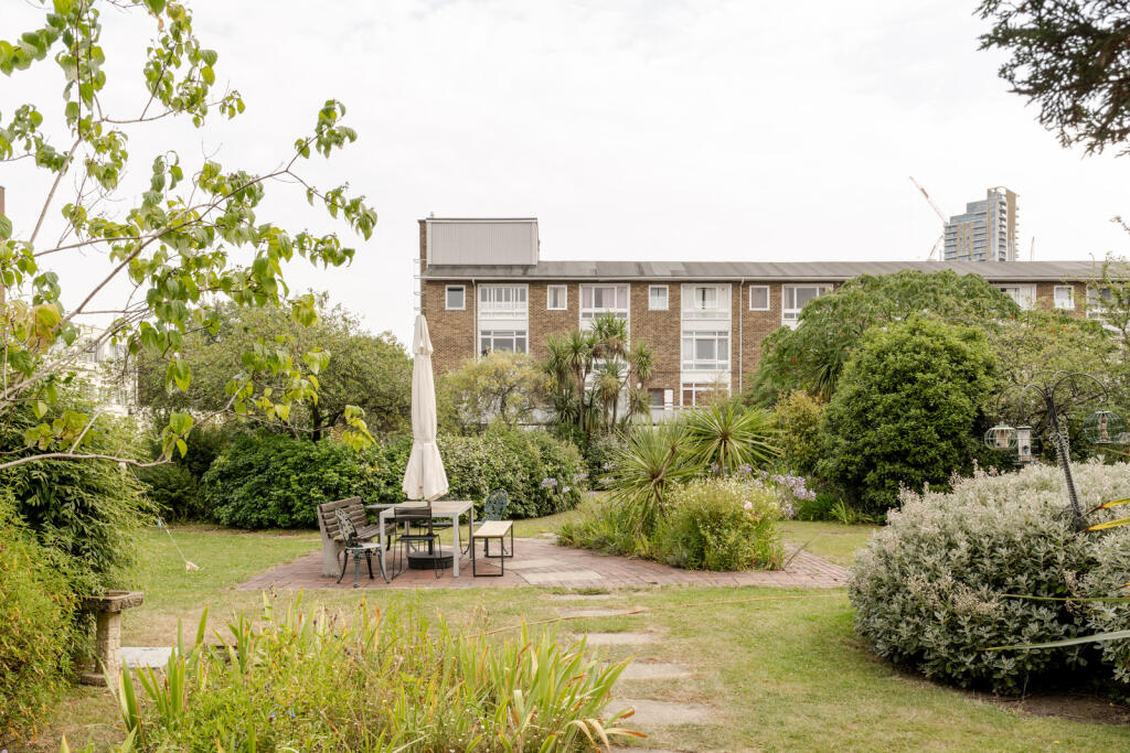 226950 - 20240801-VANBRUGH-COURT_TMH-18_HI_RES.JPG