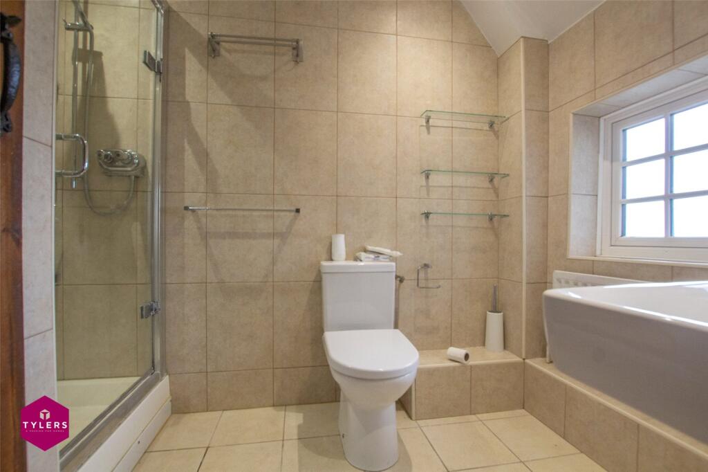 Master Ensuite