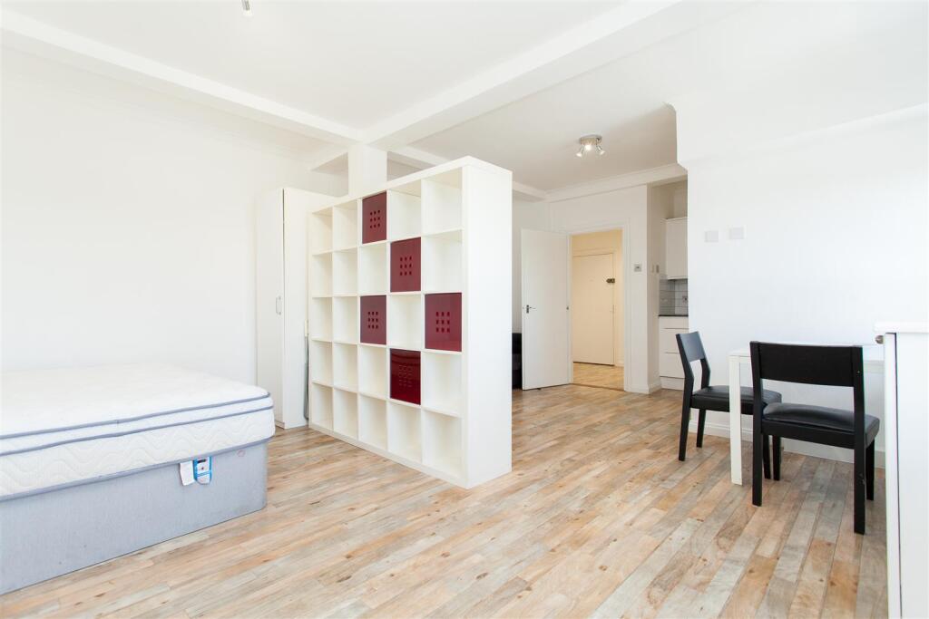Reception/Kitchen