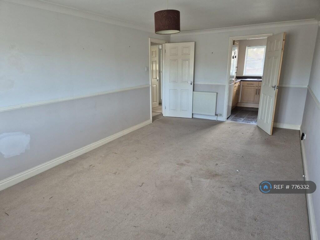 Lounge (Inwards)