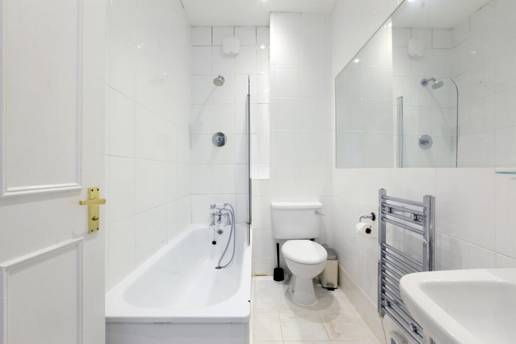 property in Balham Park Road, 
Balham, SW12