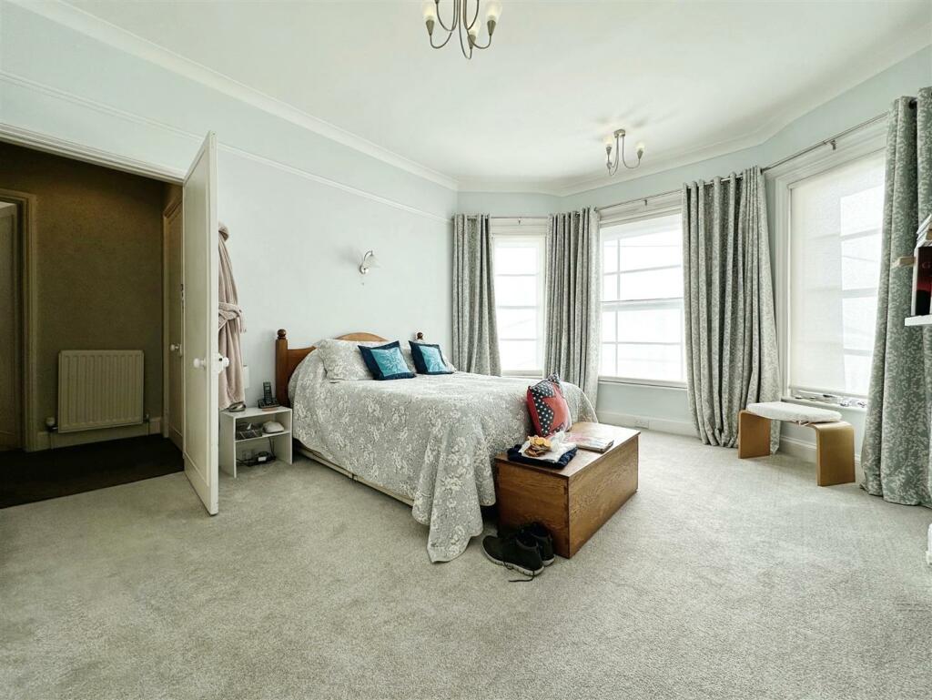 89c10520-image_picker_CFD463AD-DBD9-4A7B-81E9-92AF