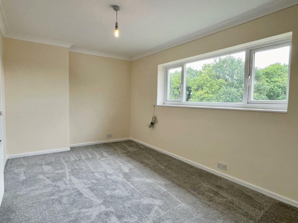 Bedroom 1a.jpg