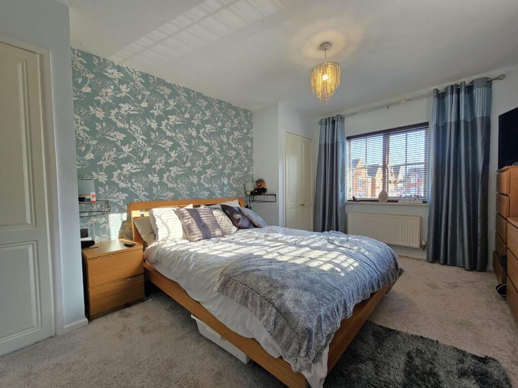 Master Bedroom (1).jpg