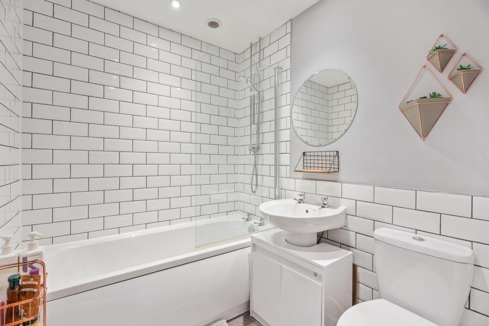 DSC06626-6f272116b9f21205d8a79a263b4dd472 - 800px.