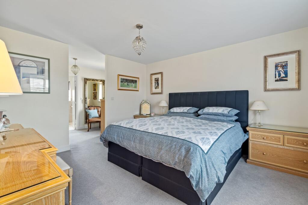 Principal bedroom