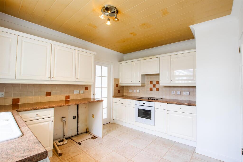 kitchen-2.jpg
