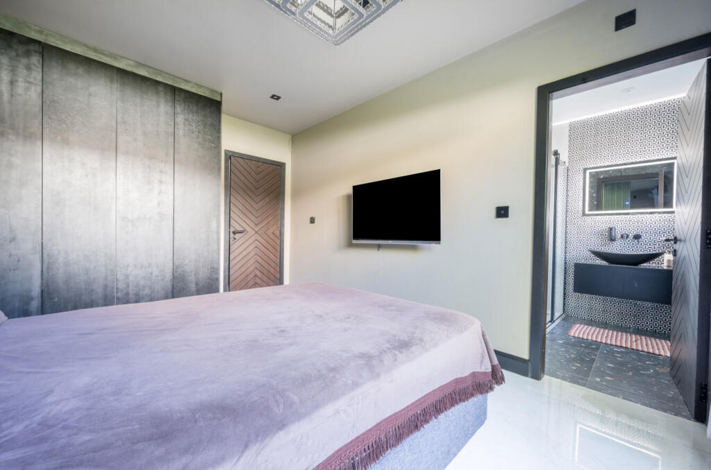 1320975-12-68722f...