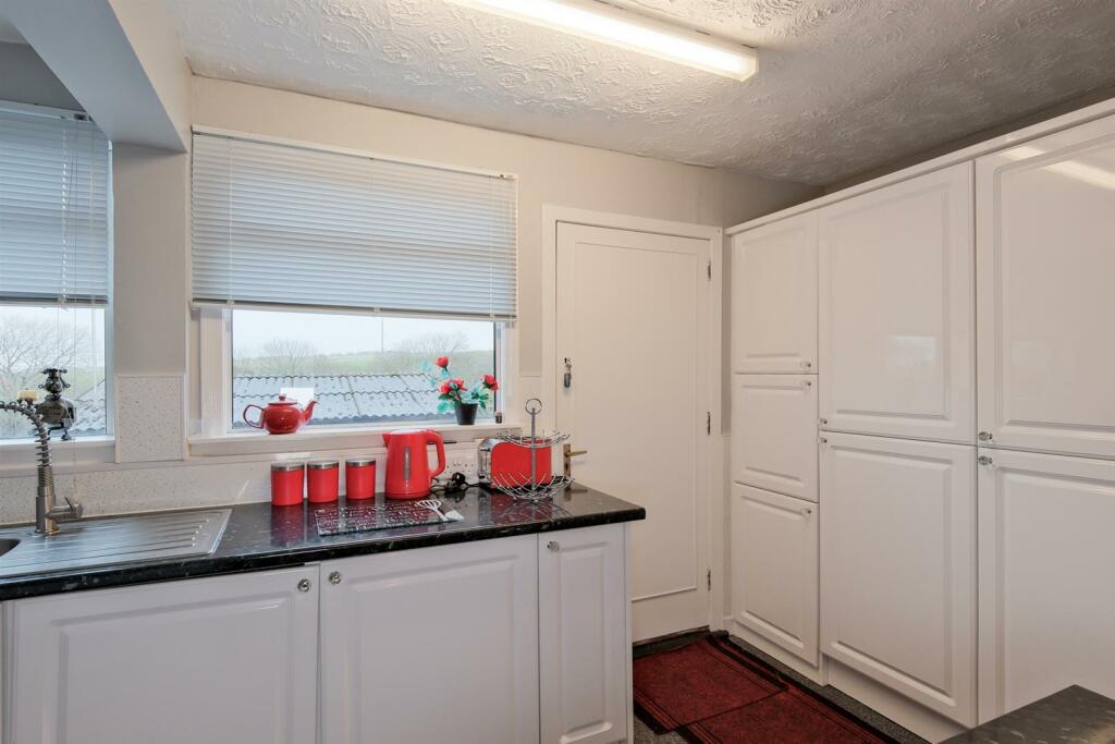 009-35 Greenfield Road, Carluke, ML85DA.jpg