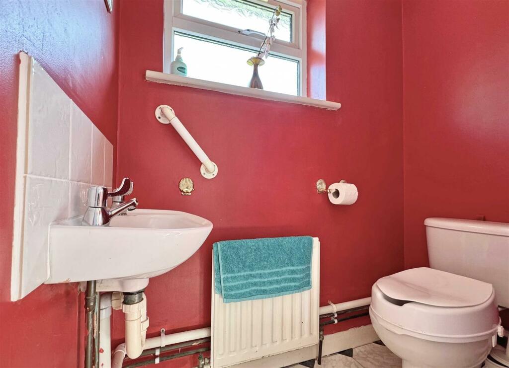 Cloakroom.jpg