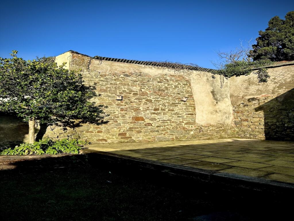 EweMove South Molton - East Street - Courtyard Gar