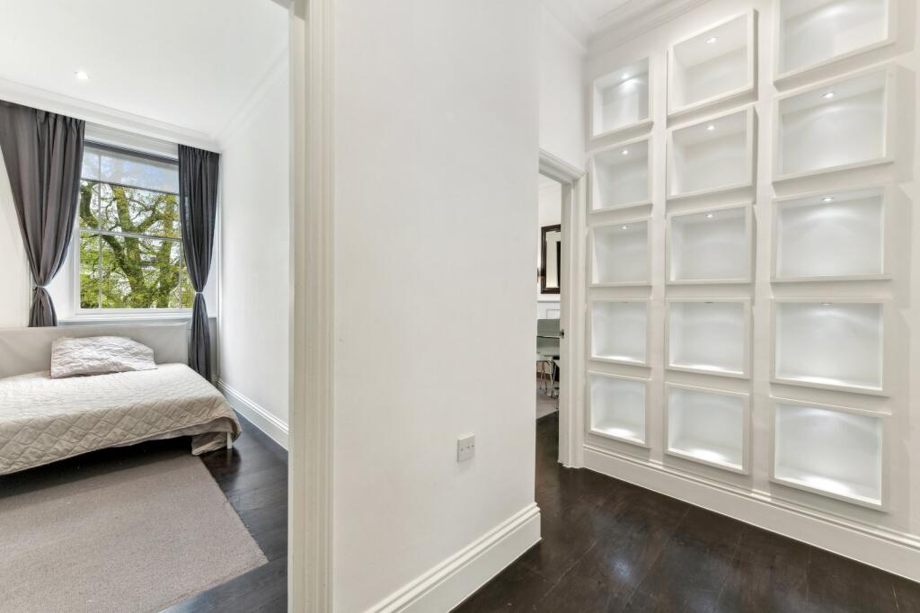 Hallway/ Bedroom