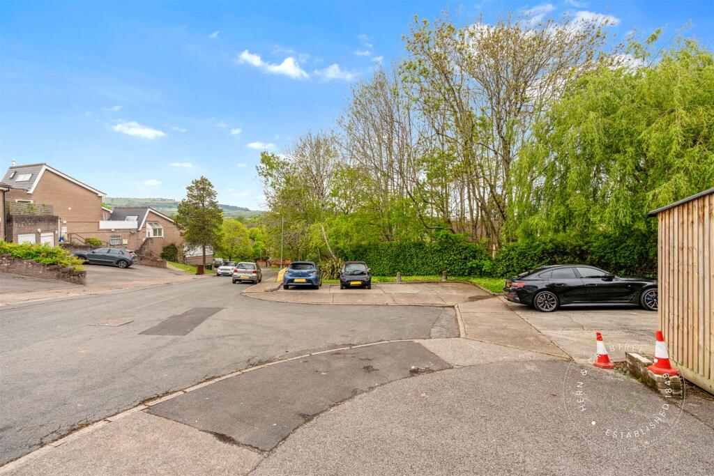 Linnet Close, Hern Crabtree (29).jpg