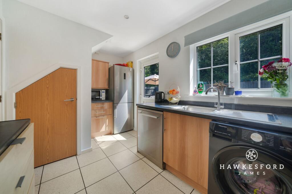 Barnfields Court, Sittingbourne - Kitchen