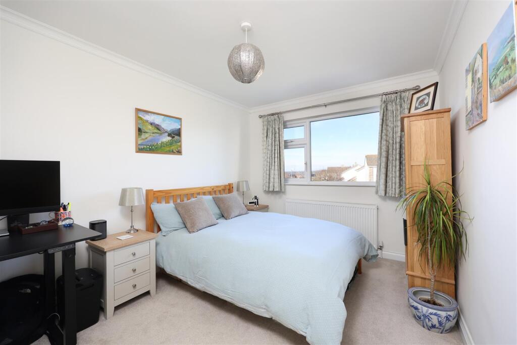 16 Silbury Rise 53.JPG