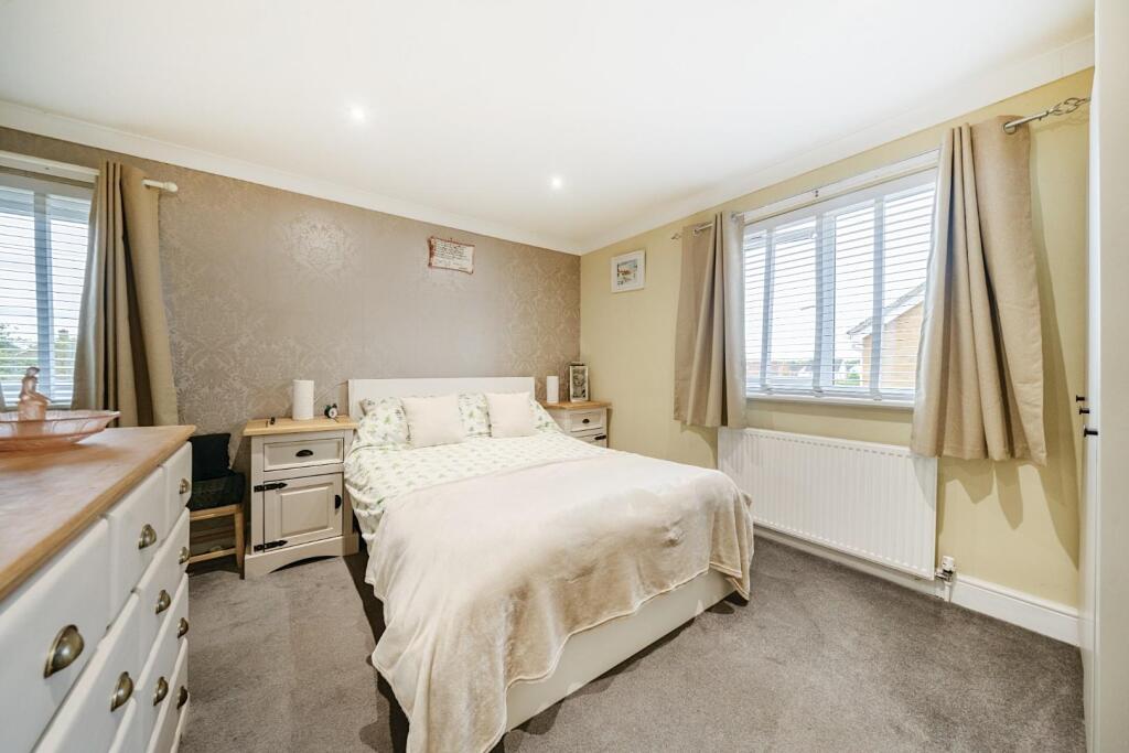 MASTER BEDROOM.jpg