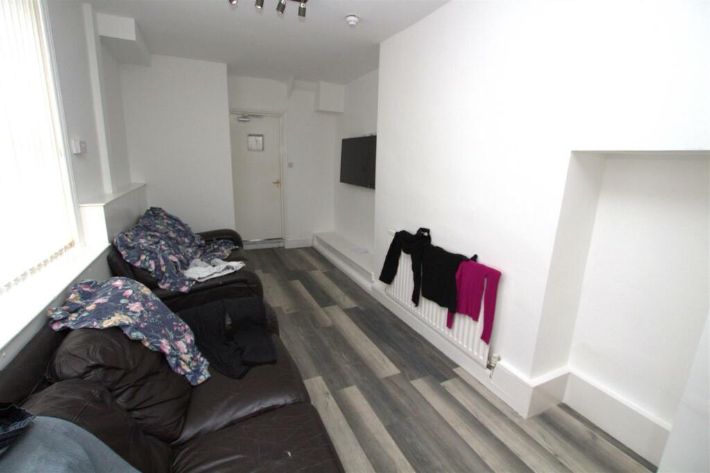 living room .jpg