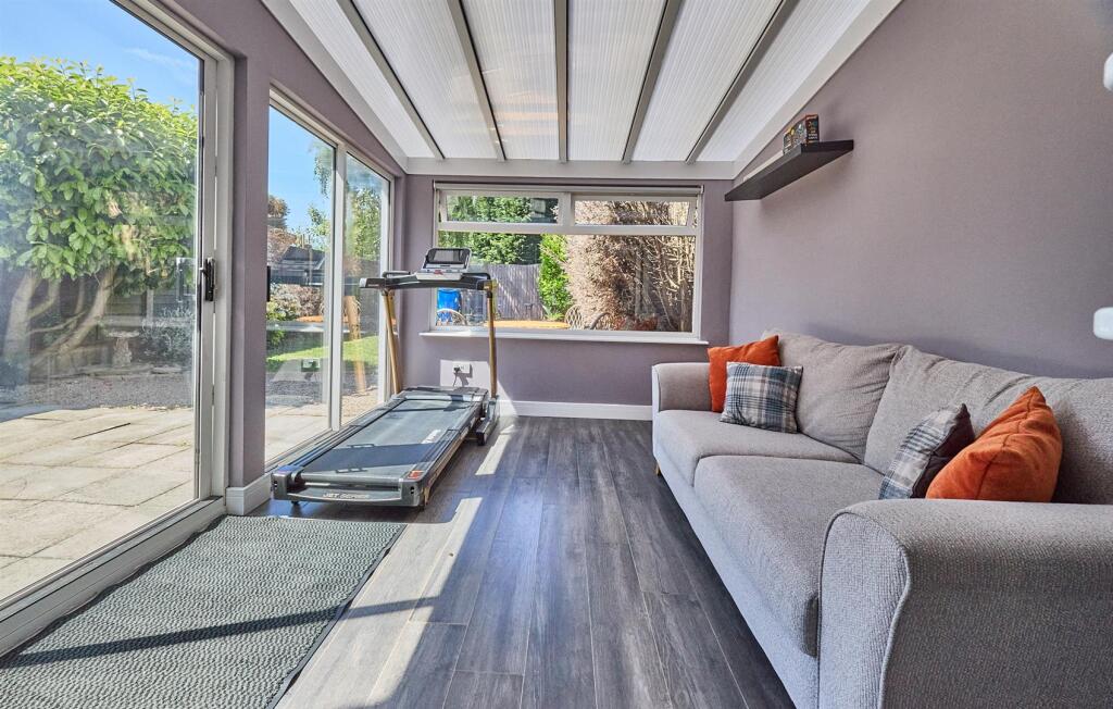 UPVC SUDG CONSERVATORY