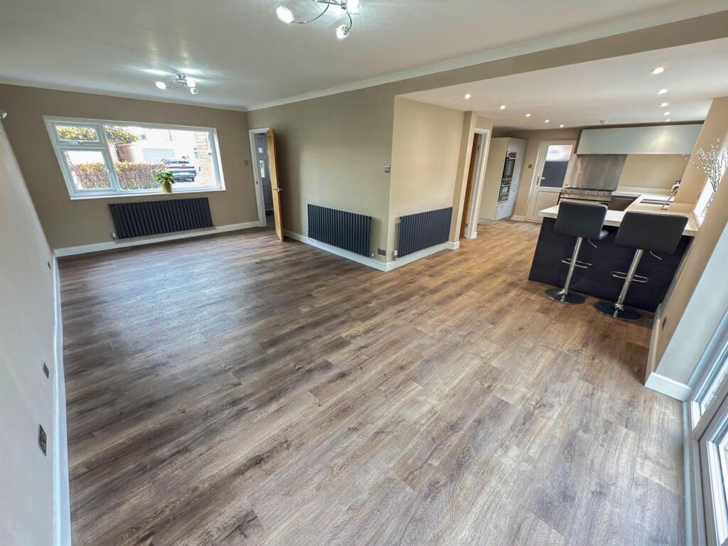 Open Plan Kitchen/Dining Room