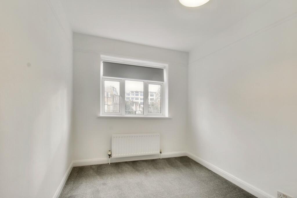 6.bedroom.jpg