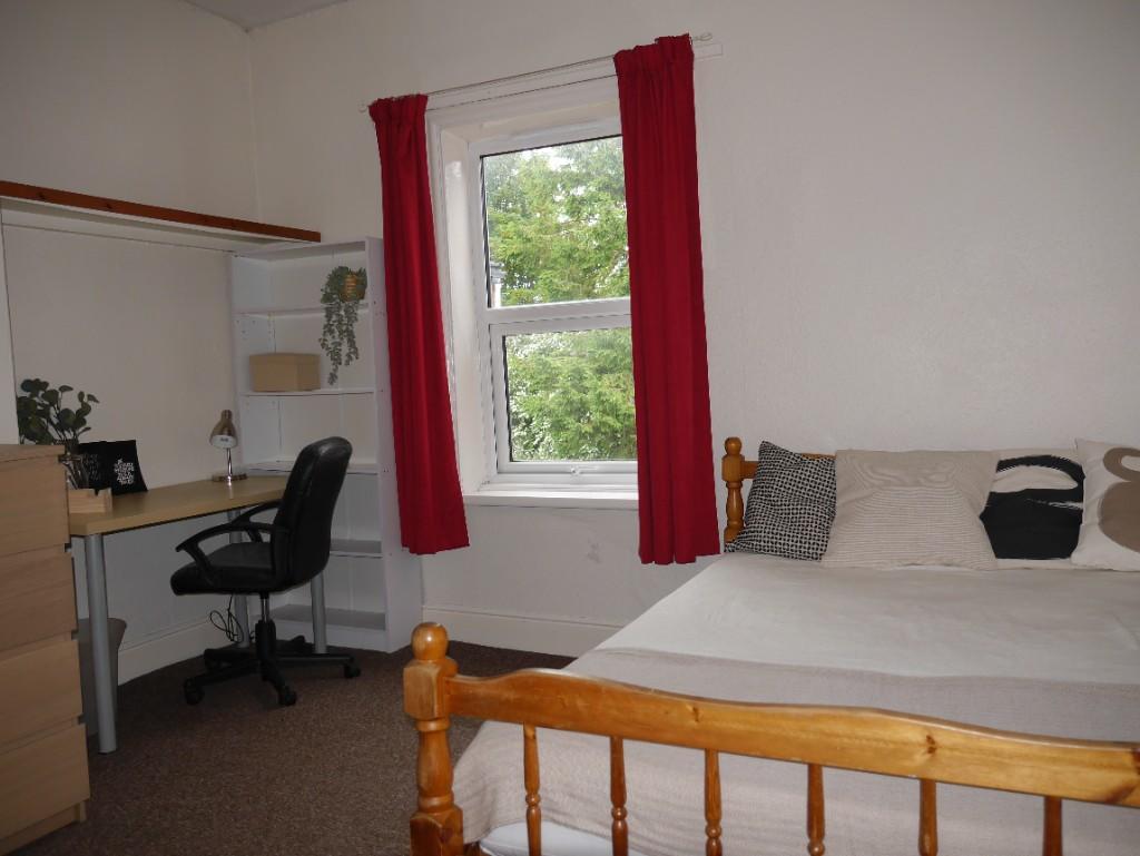 1st floor back