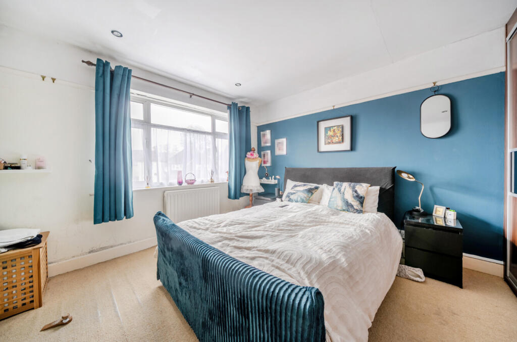 1380174-3-6911d66...