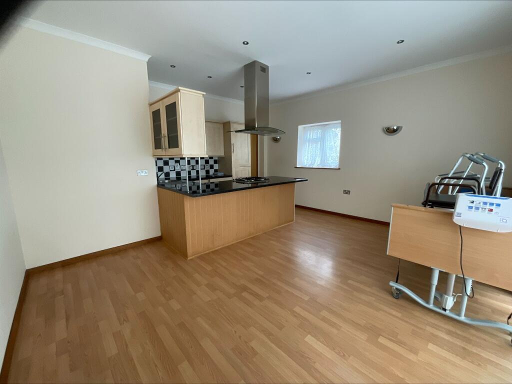 Kitchen/Lounge