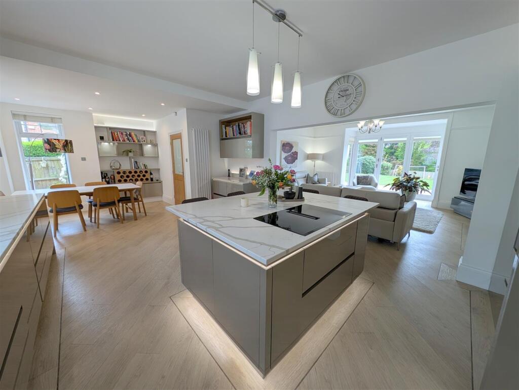 Kitchen, Dining and Garden Room