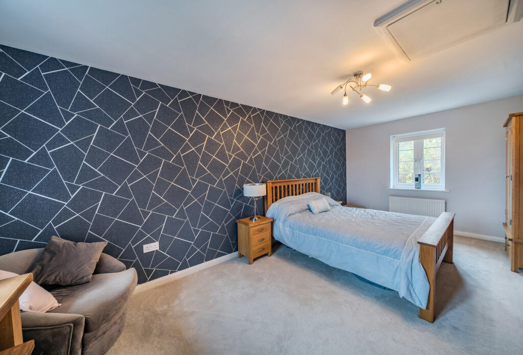 1376784-8-690e3e7...