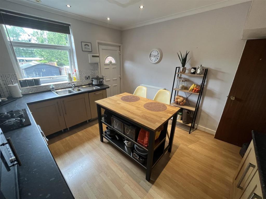 Dining Kitchen Aspect 2.jpg