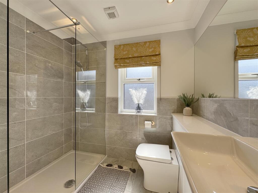 Family Shower Room