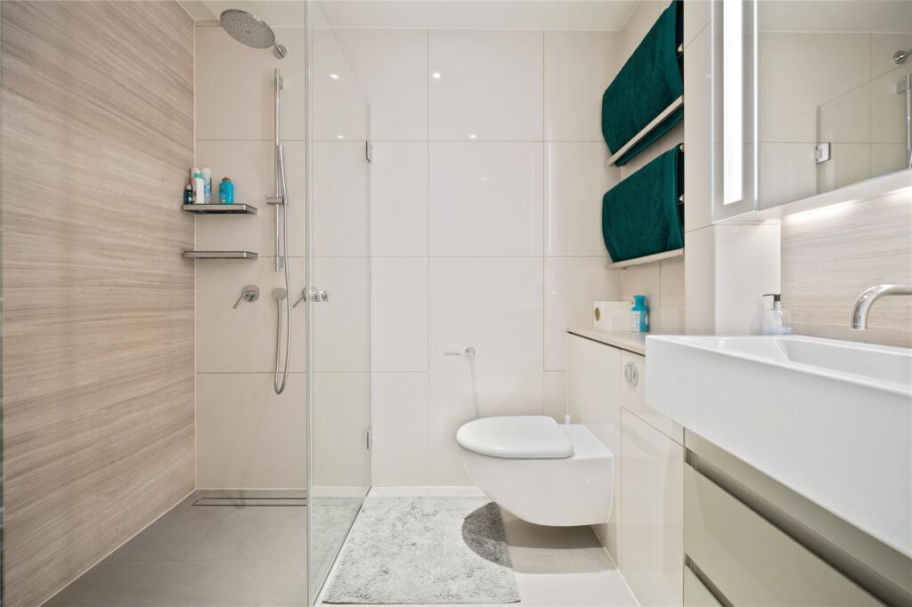 Main Shower Room