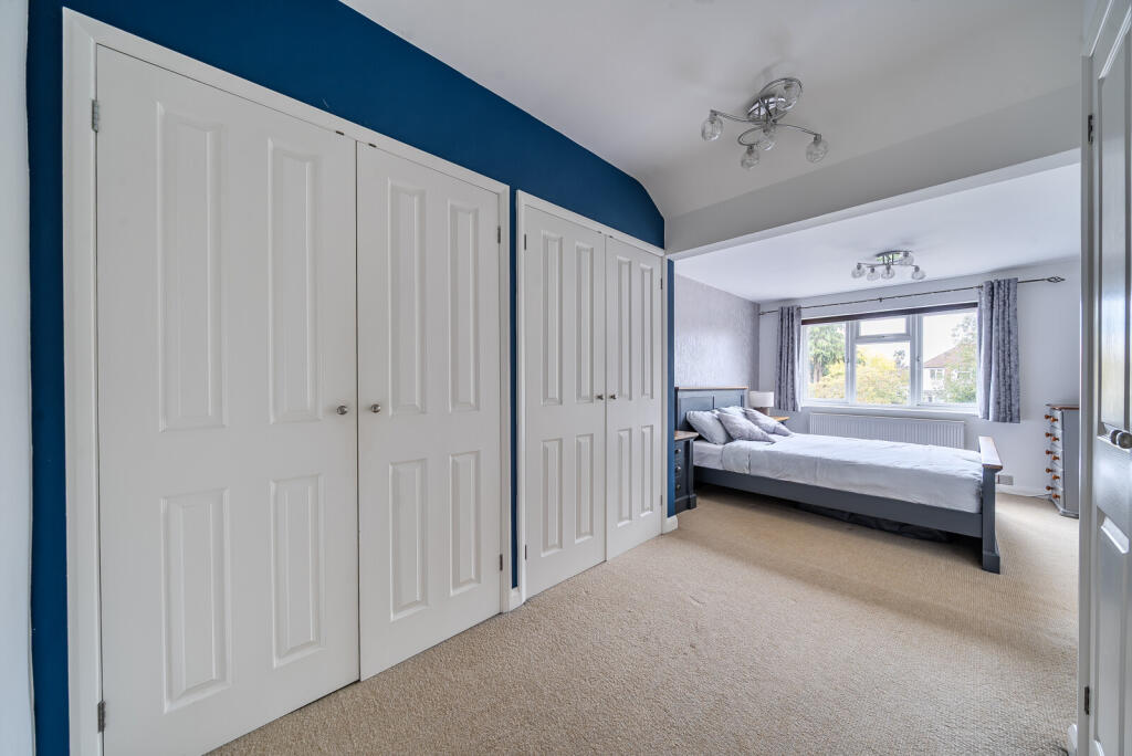 1369070-11-68ed2b...