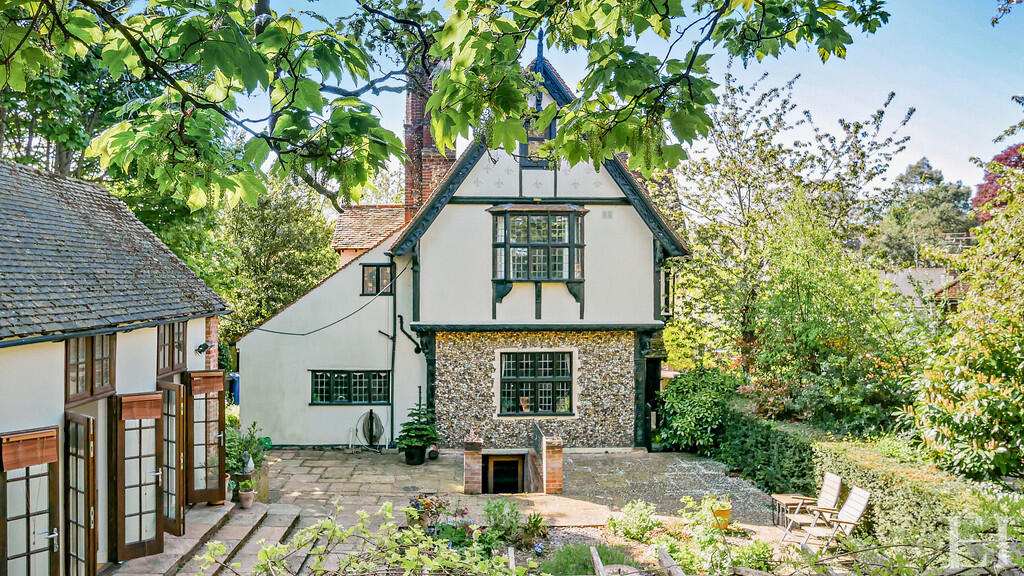 8646346-exteriorW...